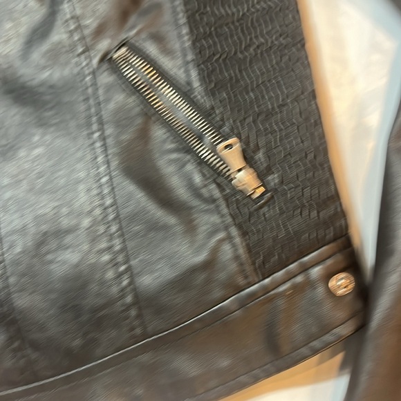 BLACK MOTO biker JACKET women’s XL fluted ribbed textured faux leather lined zip - Picture 7 of 16